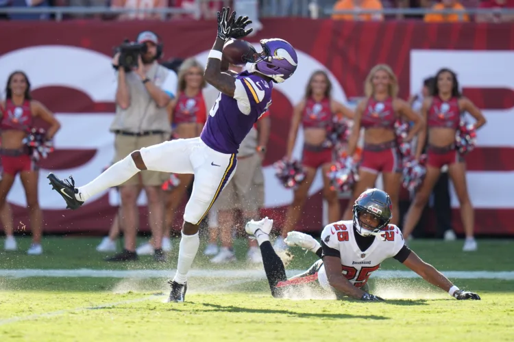 Vikings beat Buccaneers 23-16 but lose Jefferson to injury. Bucs' Mayfield dislocates thumb